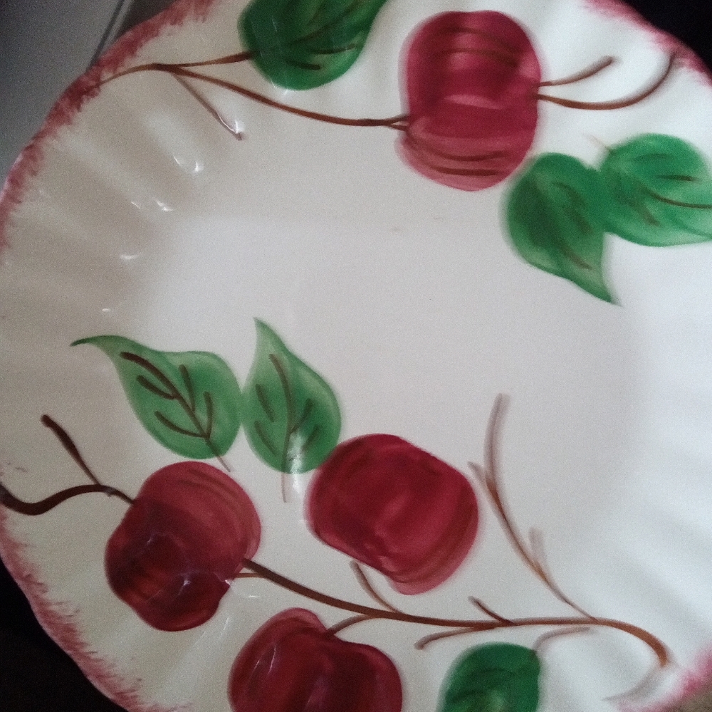 Blue Ridge Apple Plate 10" - Picture 2 of 4
